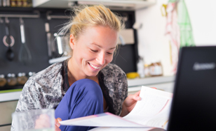 Pour vous préparer à travailler dans 20 secteurs professionnels qui recrutent, 150 nouvelles formations à distance totalement financées et rémunérées sont proposées par France Travail aux demandeurs d’emploi