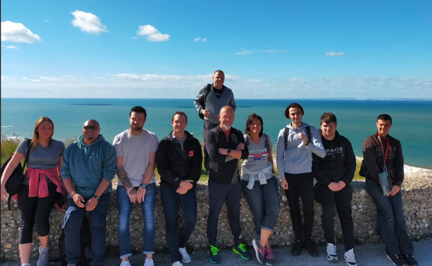 Photo de groupe des participants à la randonnée de Calais