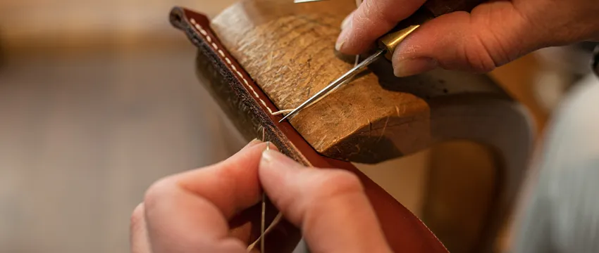 Visuel Devenez artisan maroquinier