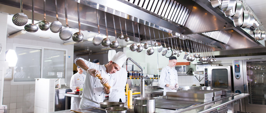 Visuel cuisine professionnelle inox