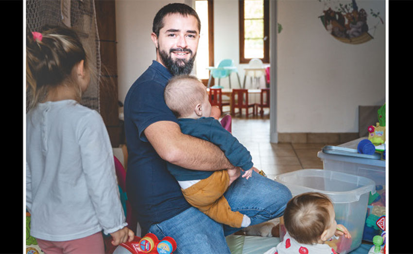 Julien - Assistant maternel